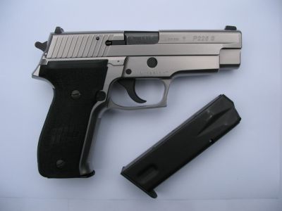 7016_Sig_Sauer_P226_S__KAHR_K40_006_1